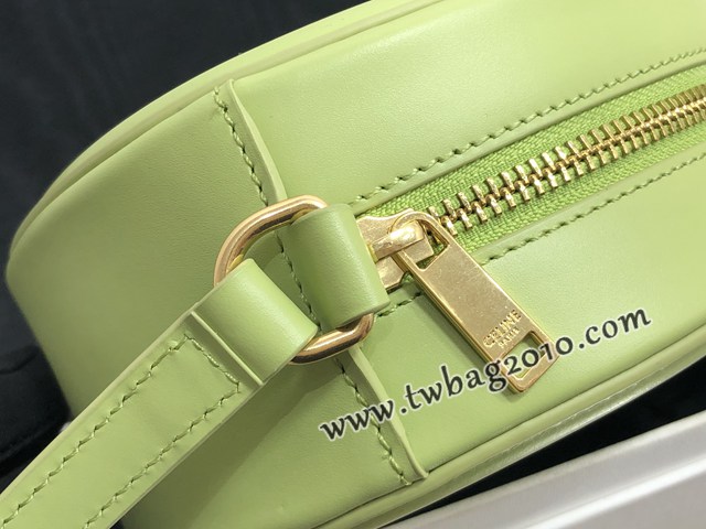 Celine專櫃2023新款經典凱旋門Logo大月餅包斜挎女包 賽琳OVAL CUIR TRIOMPHE大光滑牛皮革橢圓形手袋 sldj2263
